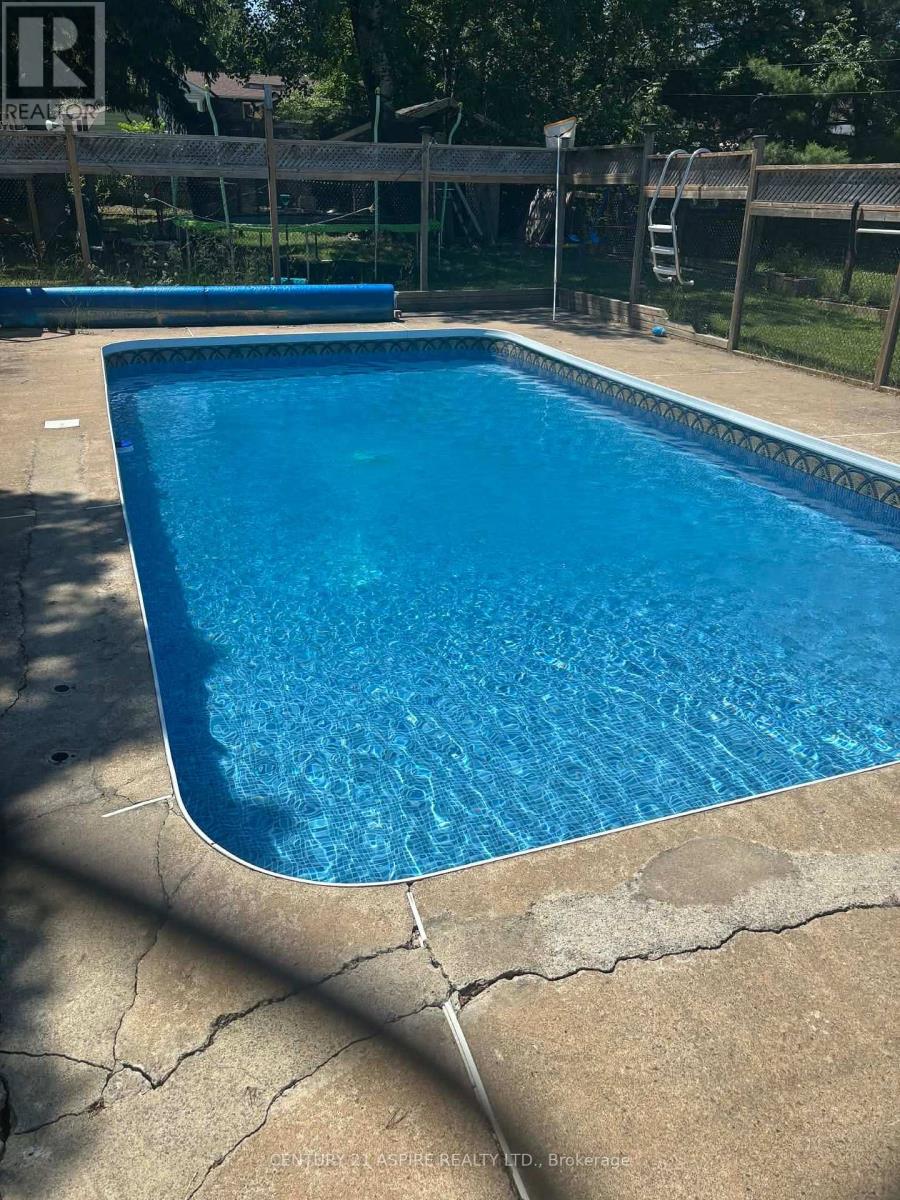 9 James Street, Petawawa, Ontario  K8H 3B4 - Photo 11 - X12642430