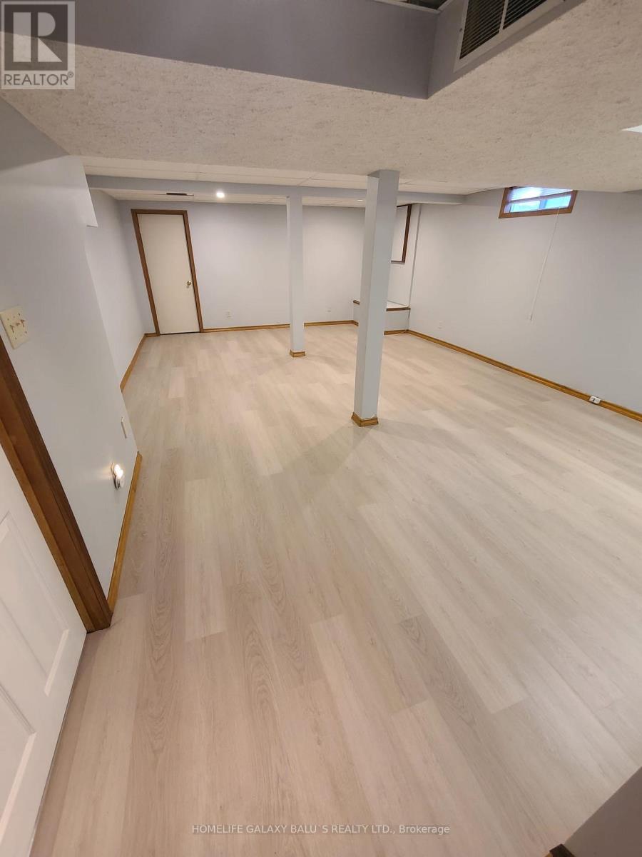 3 Cora Drive, Kitchener, Ontario  N2N 3C6 - Photo 4 - X12456343