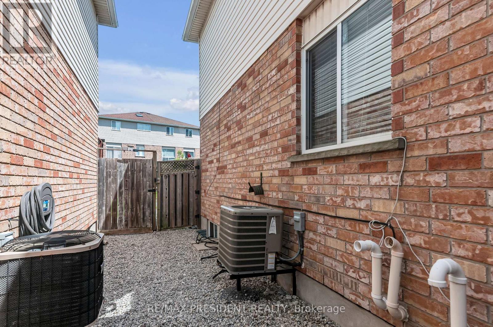 31 Chester Drive N, Cambridge, Ontario  N1T 2C4 - Photo 37 - X12435732