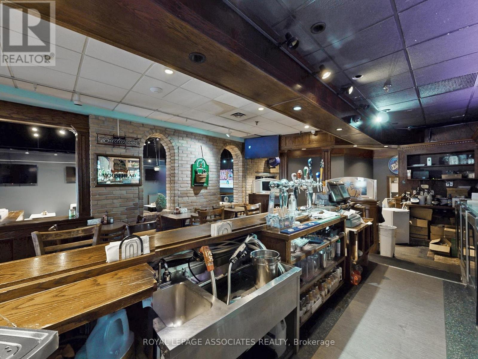 13,14,15 - 2 Steinway Boulevard, Toronto, Ontario  M9W 6J8 - Photo 18 - W12651858