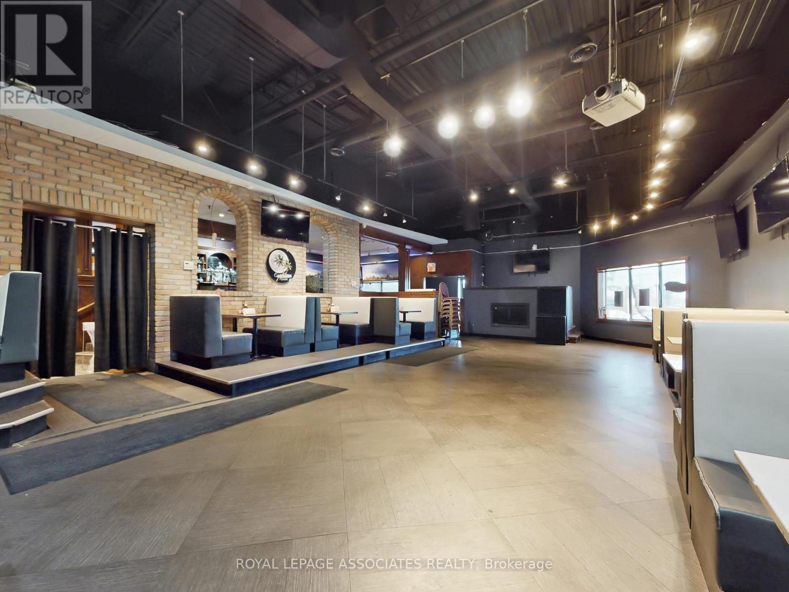 13,14,15 - 2 Steinway Boulevard, Toronto, Ontario  M9W 6J8 - Photo 25 - W12651858