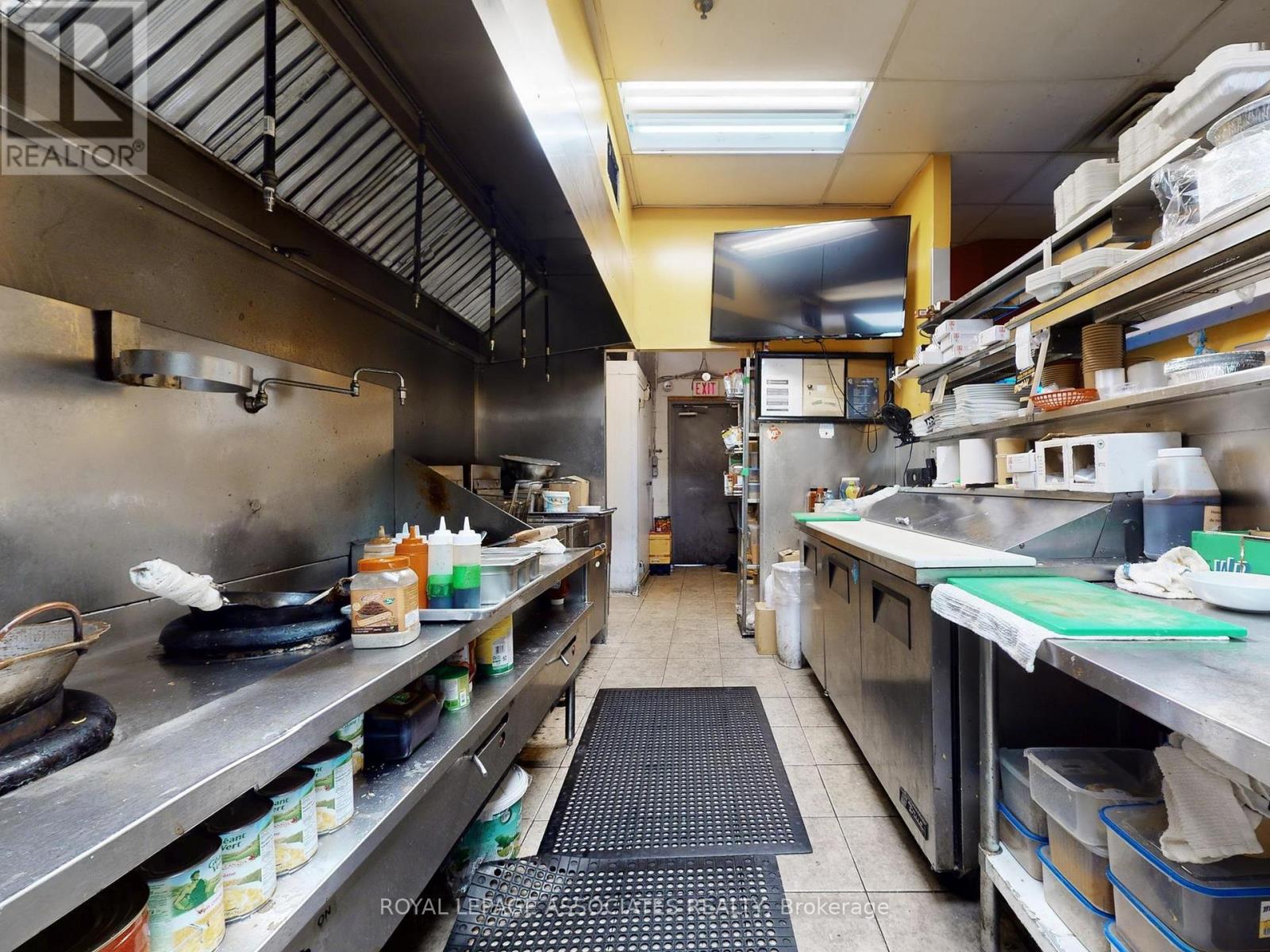 13,14,15 - 2 Steinway Boulevard, Toronto, Ontario  M9W 6J8 - Photo 35 - W12651858