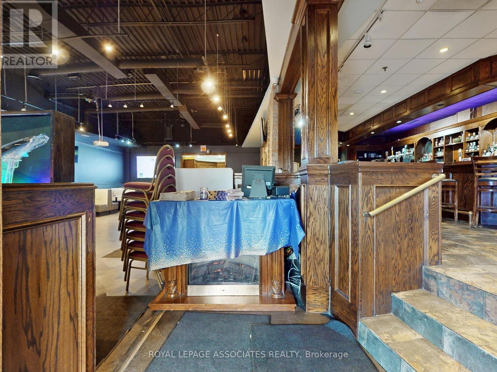 13,14,15 - 2 Steinway Boulevard, Toronto, Ontario  M9W 6J8 - Photo 4 - W12651858