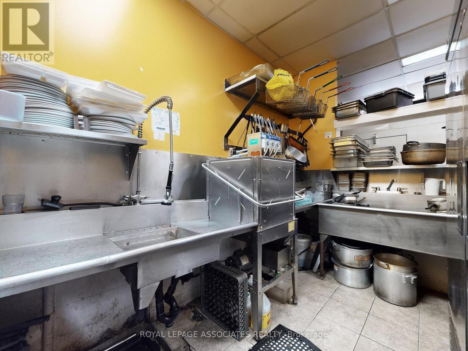 13,14,15 - 2 Steinway Boulevard, Toronto, Ontario  M9W 6J8 - Photo 42 - W12651858