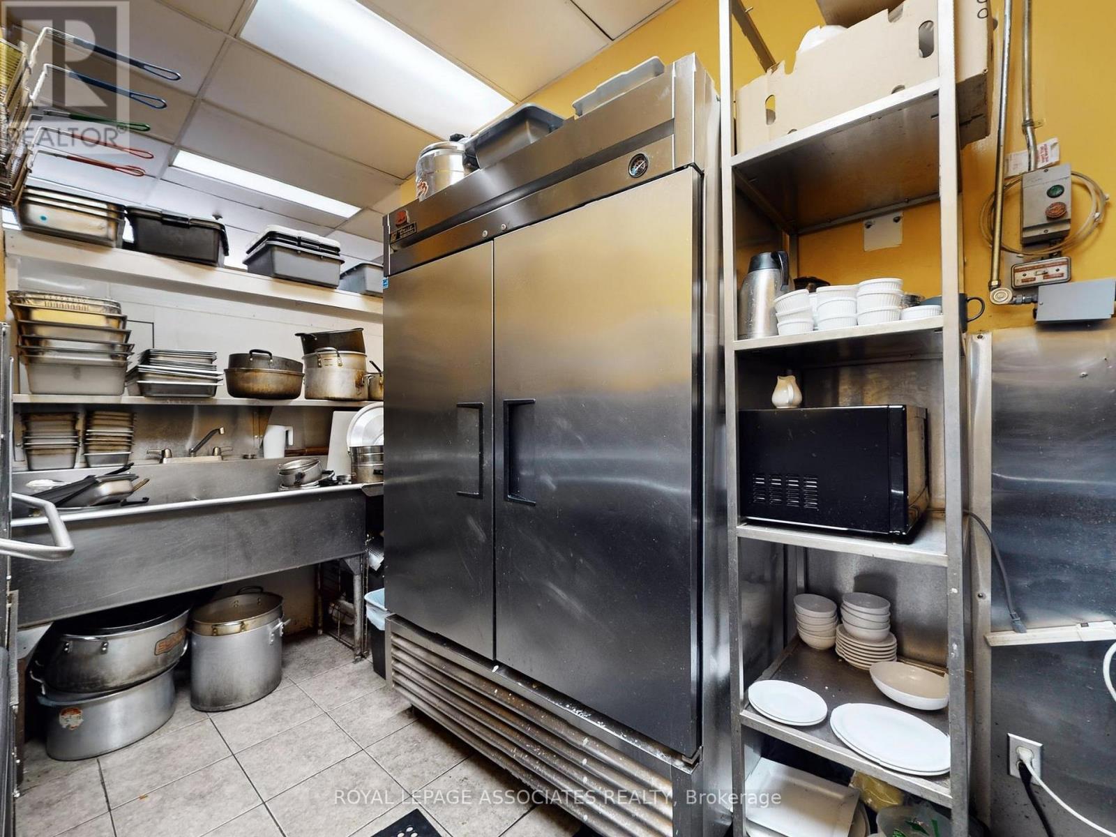 13,14,15 - 2 Steinway Boulevard, Toronto, Ontario  M9W 6J8 - Photo 45 - W12651858