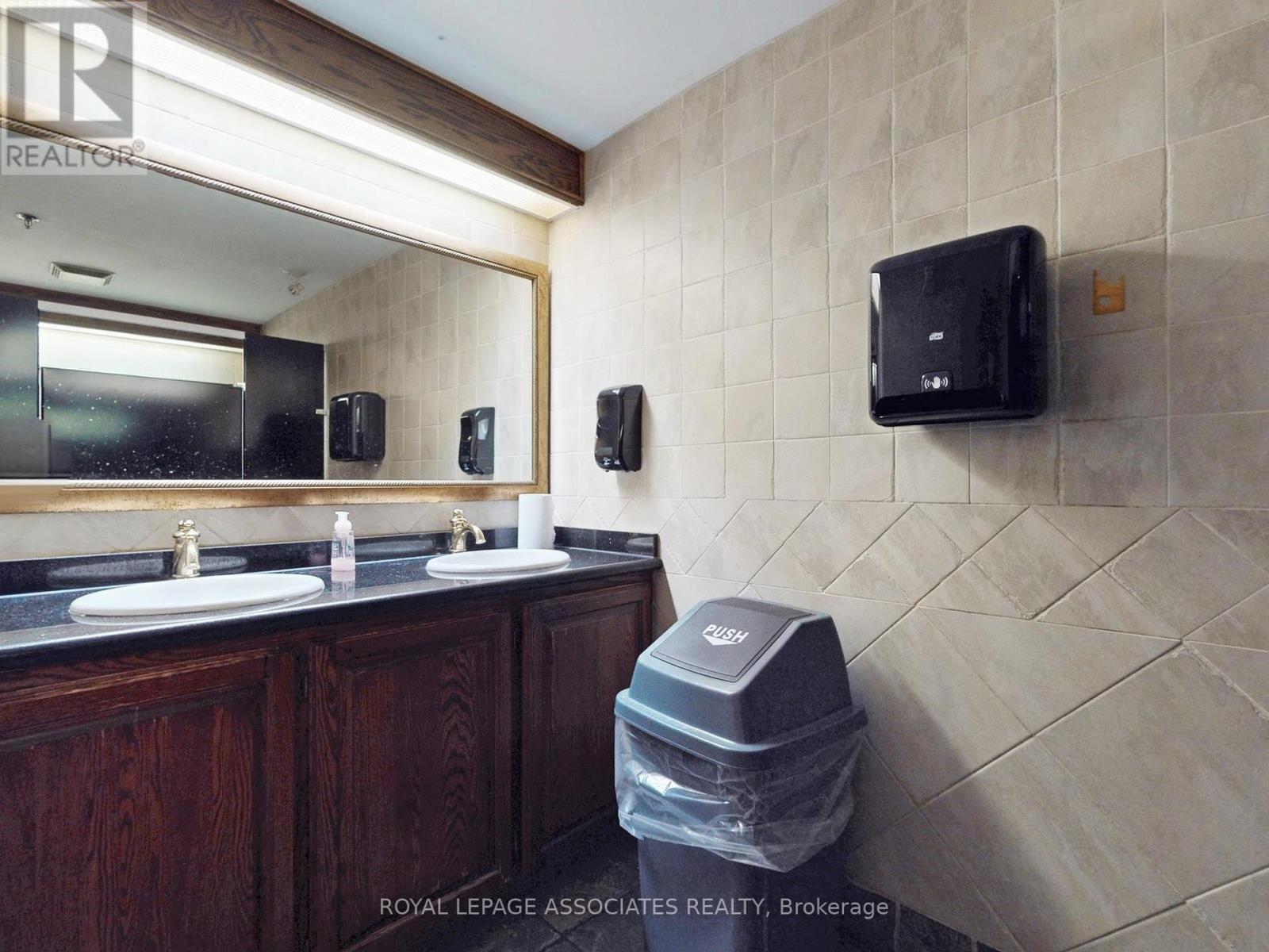 13,14,15 - 2 Steinway Boulevard, Toronto, Ontario  M9W 6J8 - Photo 49 - W12651858