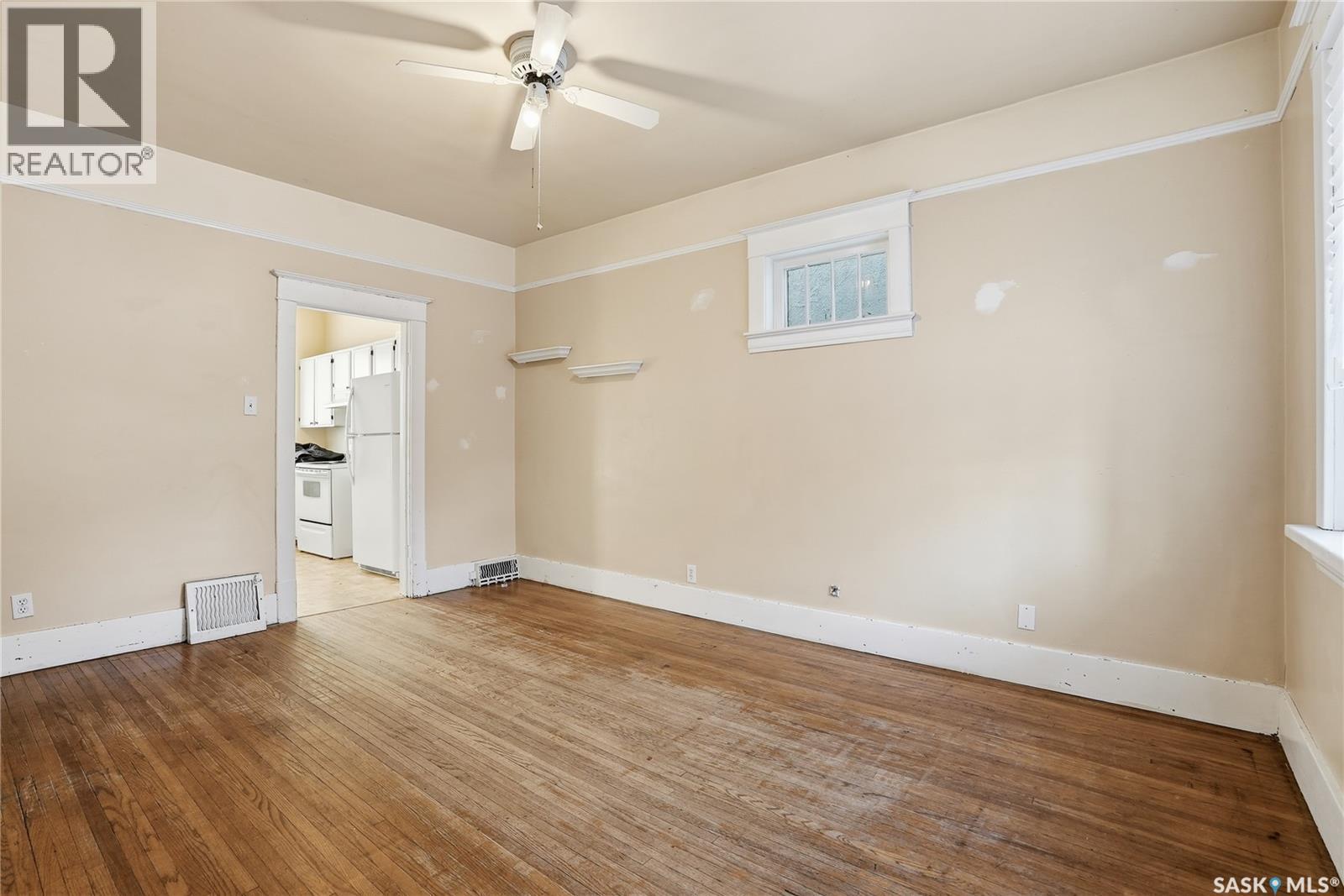 South 324 I Avenue S, Saskatoon, Saskatchewan  S7M 1Y2 - Photo 4 - SK025923