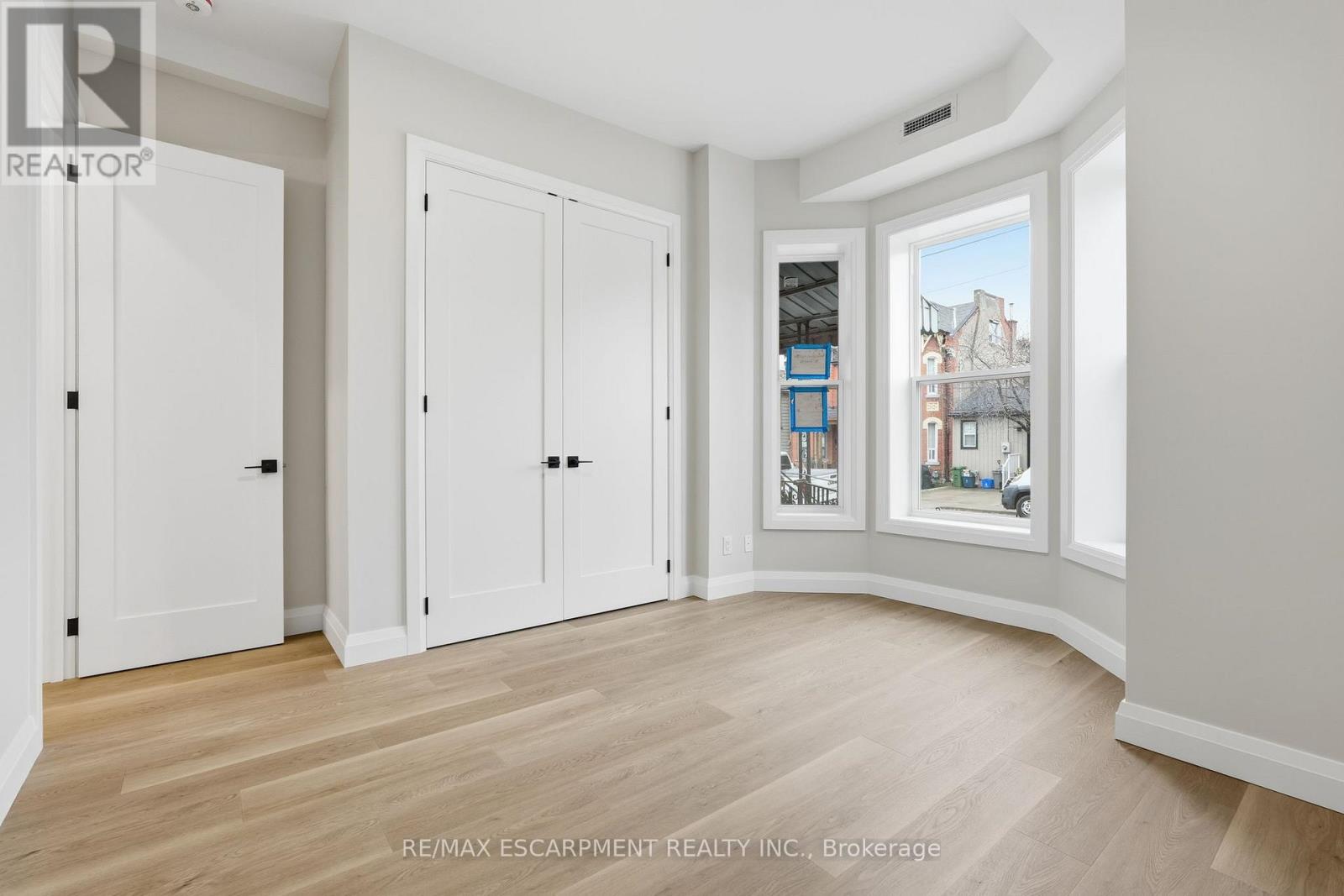 1 - 231 Park Street N, Hamilton, Ontario  L8L 1L9 - Photo 15 - X12651822