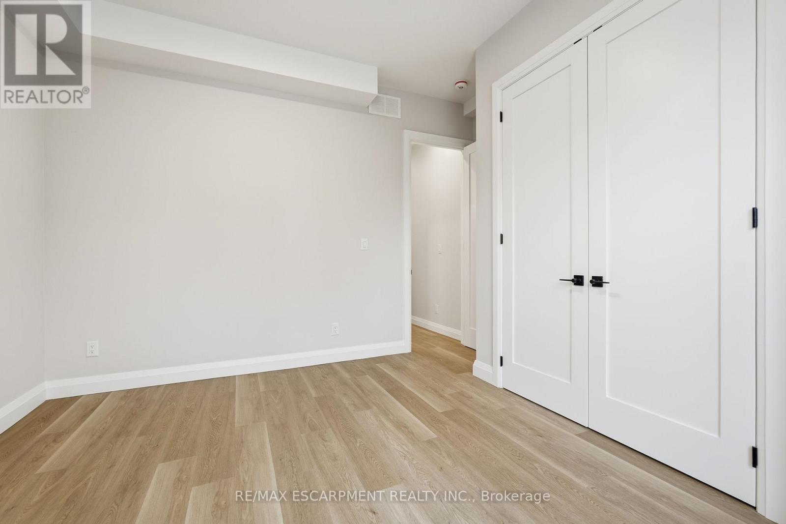 1 - 231 Park Street N, Hamilton, Ontario  L8L 1L9 - Photo 16 - X12651822