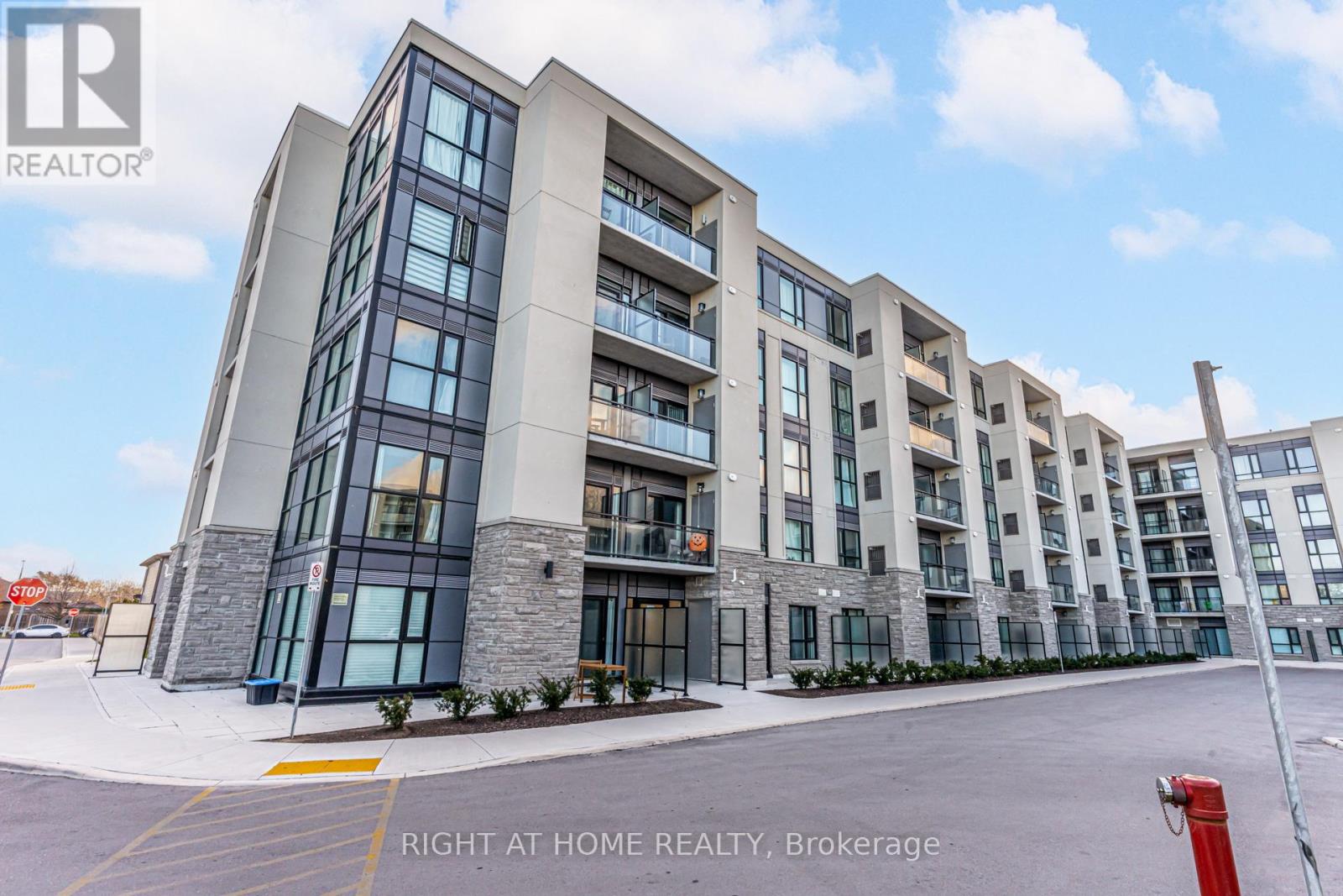 50 Herrick Avenue, St. Catharines, Ontario  L2P 0G3 - Photo 1 - X12651832