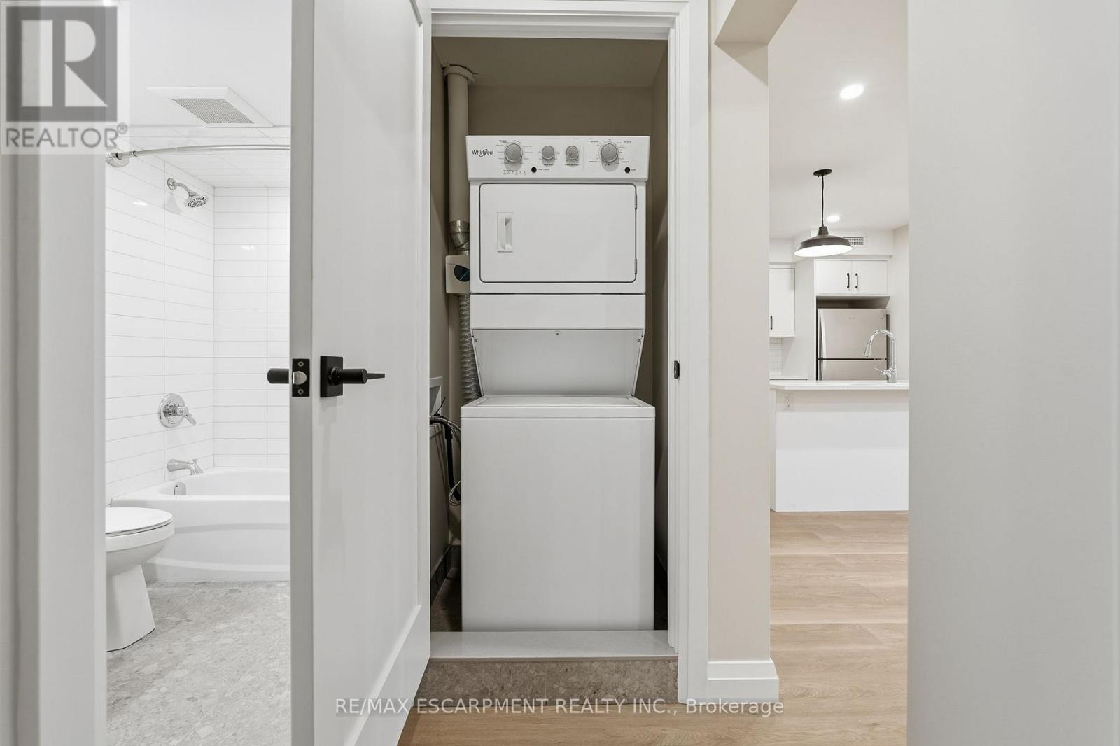 2 - 231 Park Street N, Hamilton, Ontario  L8L 1L9 - Photo 18 - X12651850