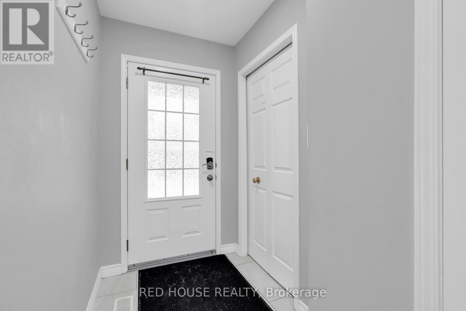 E30 - 110 Activa Avenue, Kitchener, Ontario  N2E 4K4 - Photo 6 - X12651854