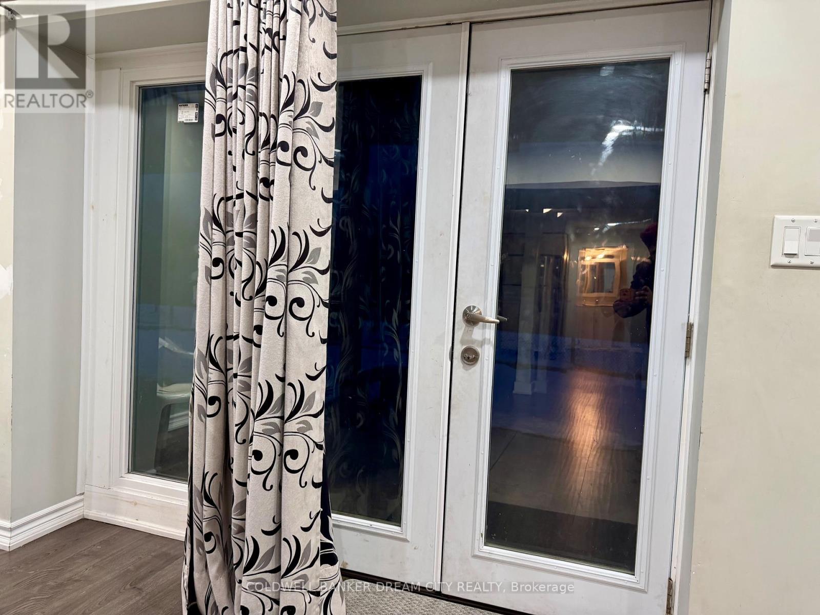 44 Mincing Trail, Brampton, Ontario  L7A 4T3 - Photo 5 - W12651836