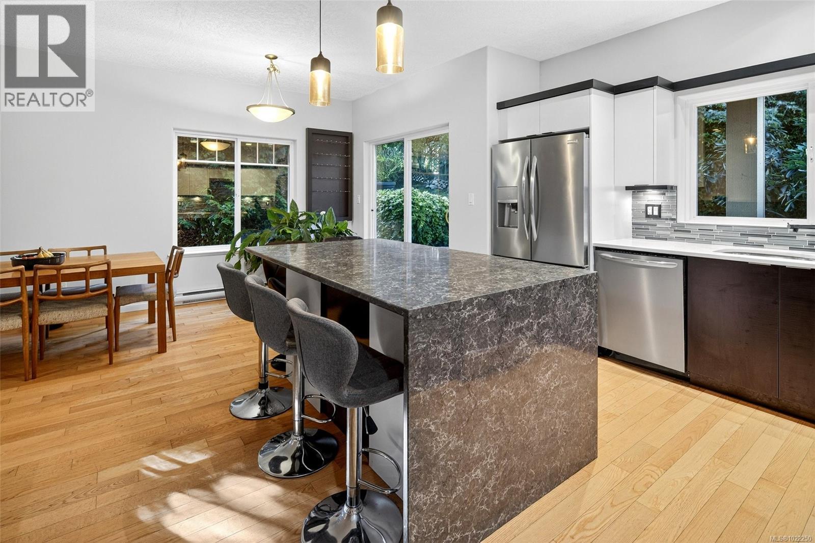 3 1405 Mallek Cres, Victoria, British Columbia  V8T 0A3 - Photo 6 - 1022250