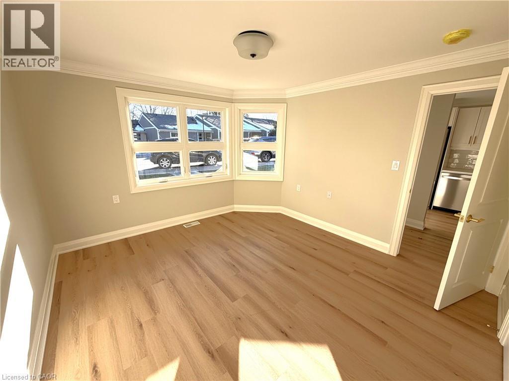 26 Szollosy Circle, Hamilton, Ontario  L9B 1T8 - Photo 4 - 40768301