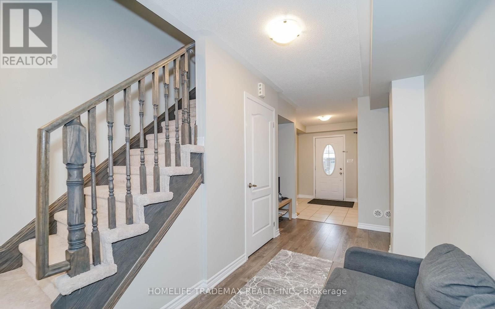 1062 Clipper Lane, Pickering, Ontario  L1X 0E9 - Photo 6 - E12476720