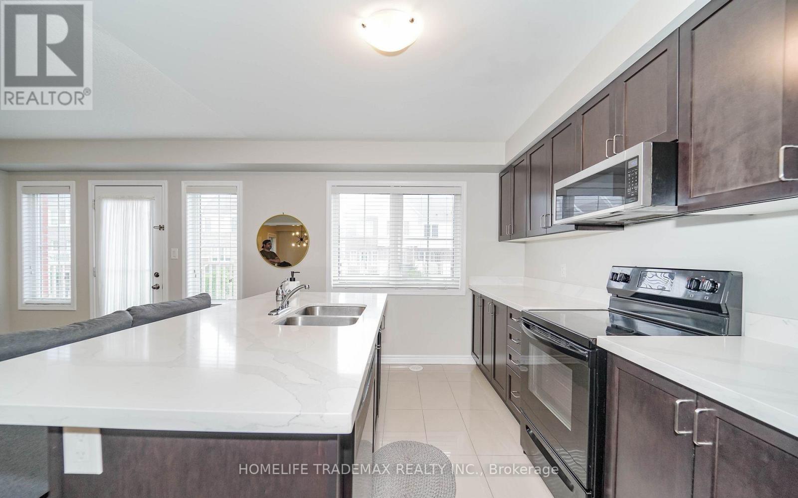 1062 Clipper Lane, Pickering, Ontario  L1X 0E9 - Photo 9 - E12476720