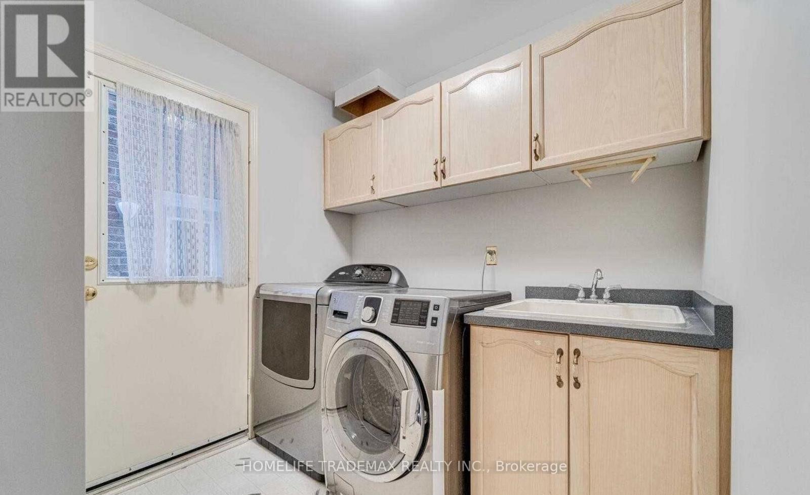 903 Alanbury Crescent, Pickering, Ontario  L1X 2S3 - Photo 6 - E12541362