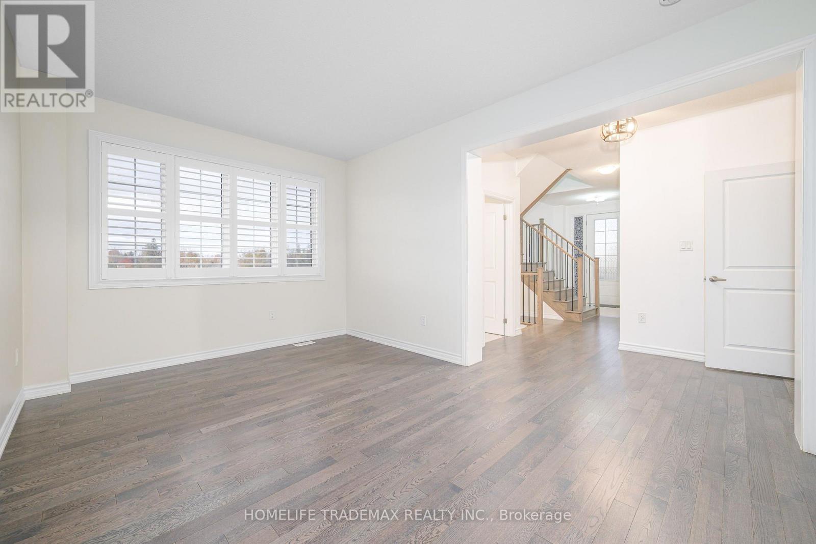 29 Hennessey Crescent, Kawartha Lakes, Ontario  K9V 0P3 - Photo 36 - X12537930