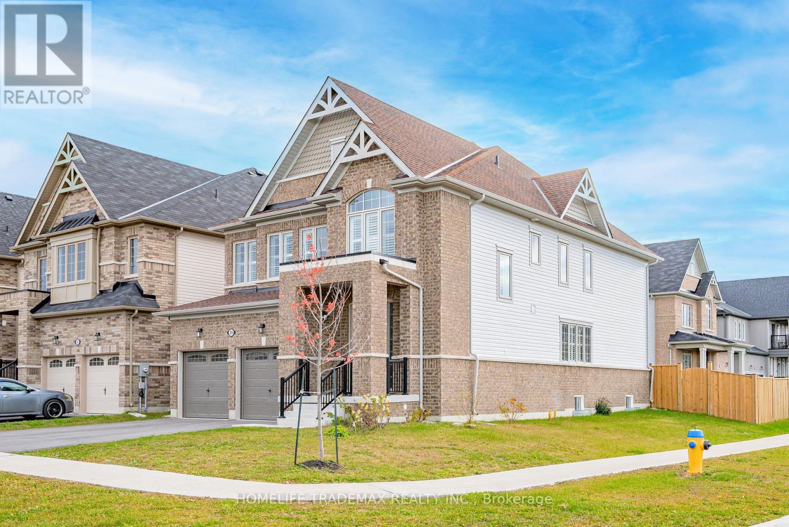 29 Hennessey Crescent, Kawartha Lakes, Ontario  K9V 0P3 - Photo 3 - X12537930