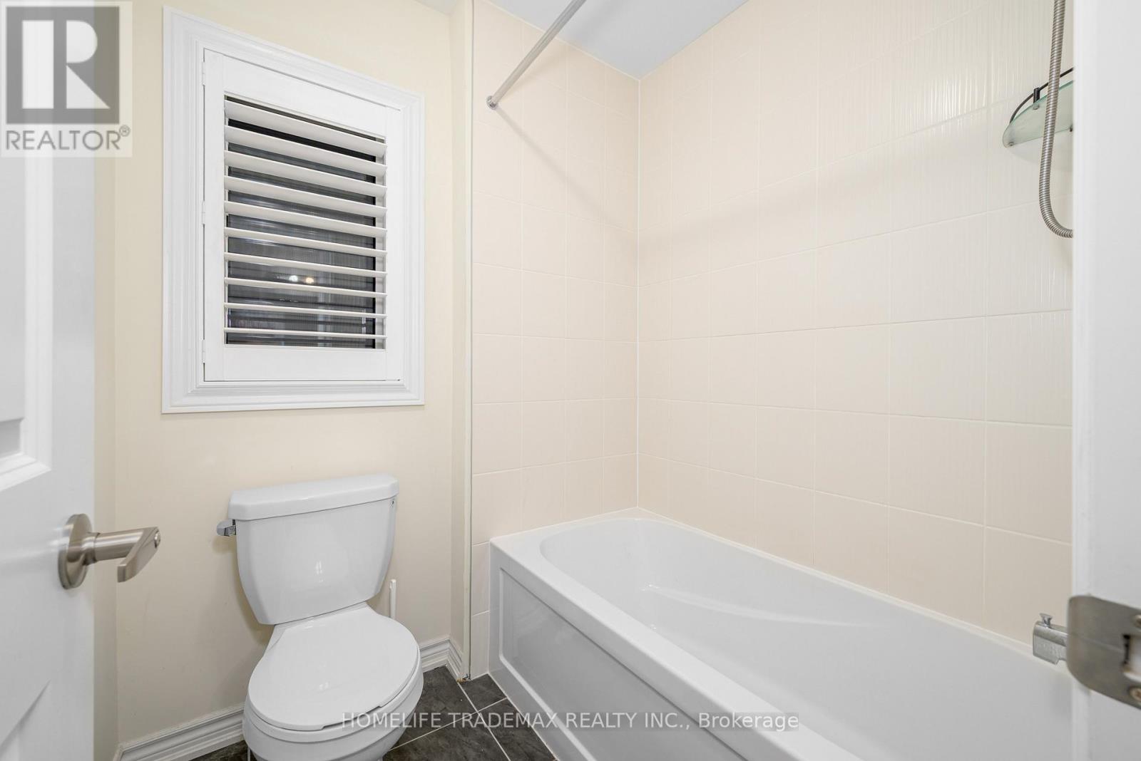 29 Hennessey Crescent, Kawartha Lakes, Ontario  K9V 0P3 - Photo 43 - X12537930