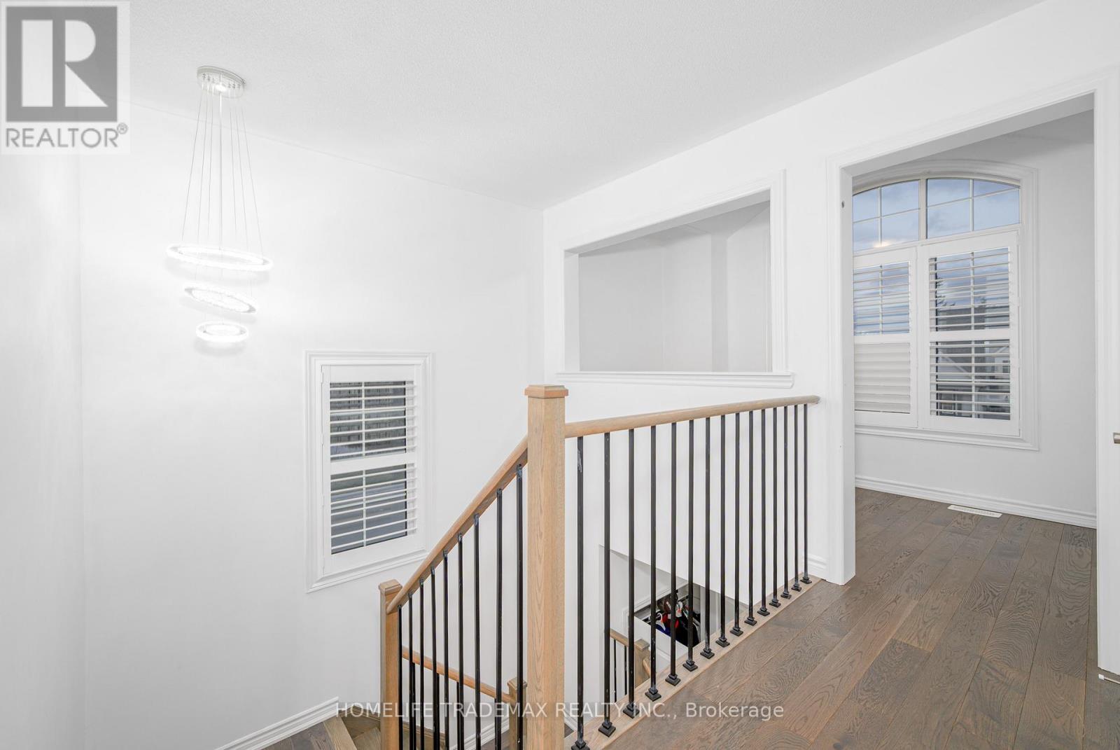 29 Hennessey Crescent, Kawartha Lakes, Ontario  K9V 0P3 - Photo 15 - X12537930