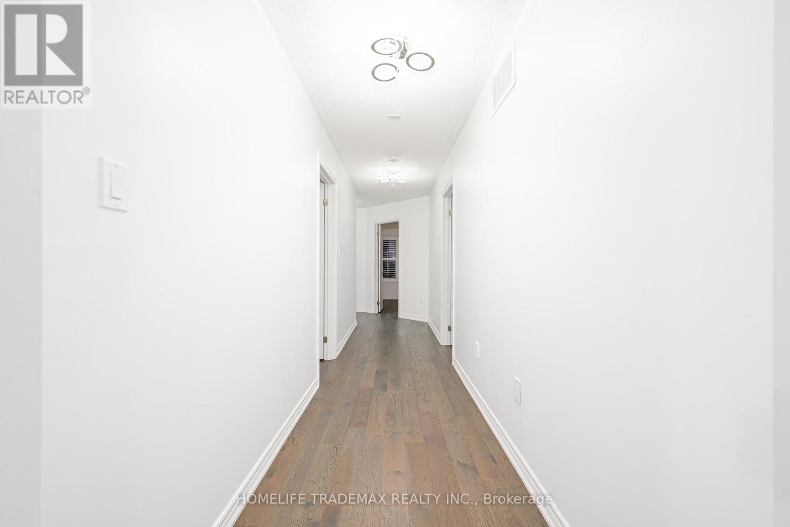 29 Hennessey Crescent, Kawartha Lakes, Ontario  K9V 0P3 - Photo 44 - X12537930