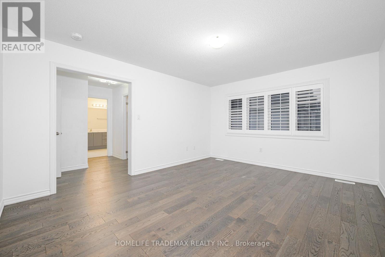 29 Hennessey Crescent, Kawartha Lakes, Ontario  K9V 0P3 - Photo 24 - X12537930