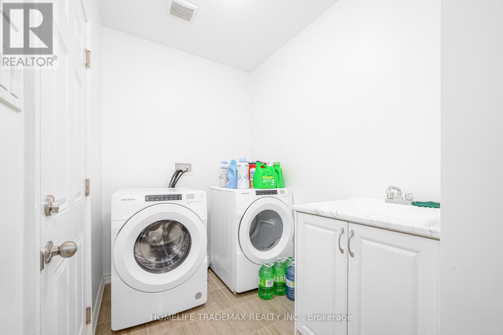 29 Hennessey Crescent, Kawartha Lakes, Ontario  K9V 0P3 - Photo 40 - X12537930