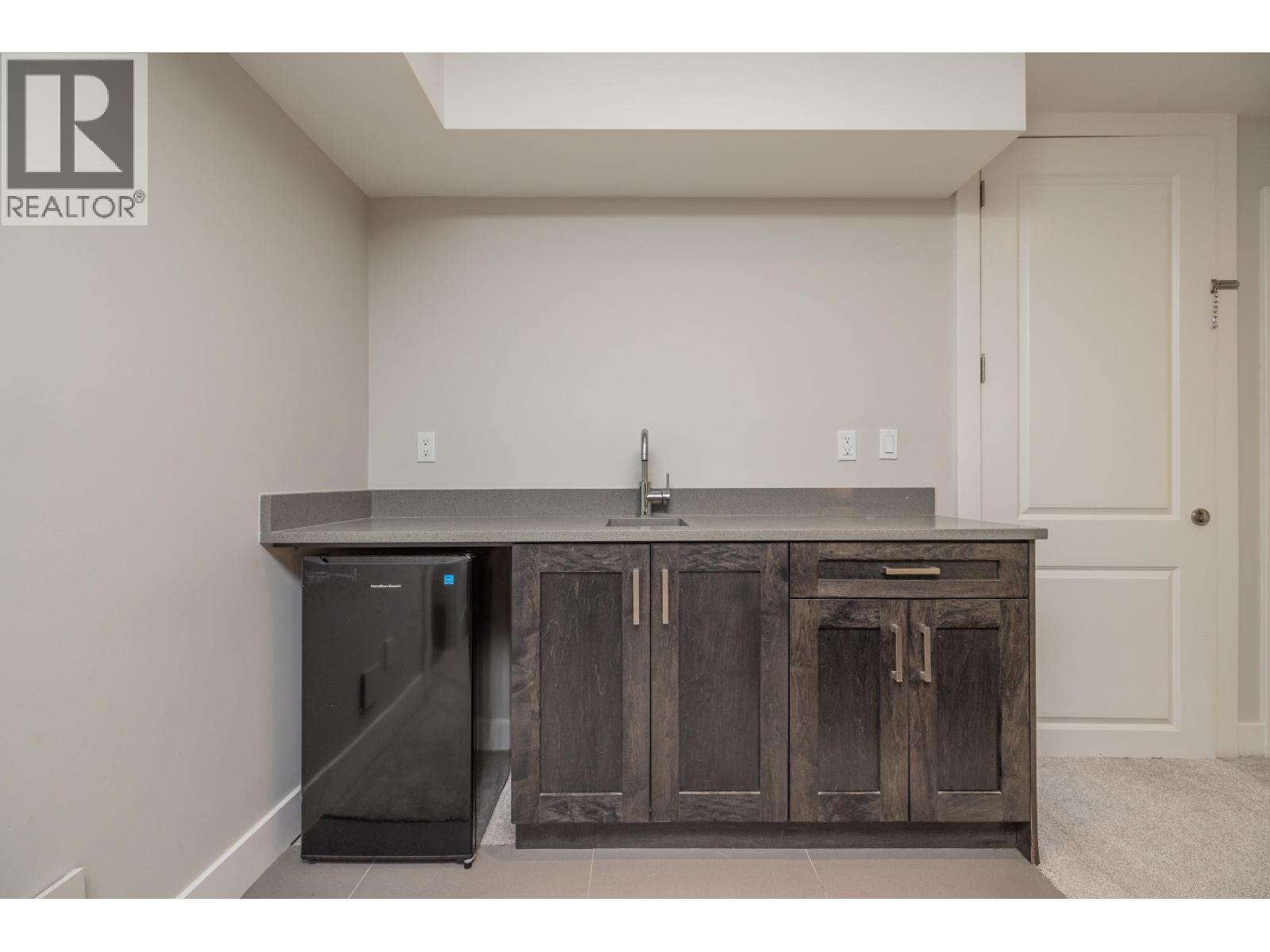 1025 Ranch Park Way, Coquitlam, British Columbia V3C 2J2 - Photo 31 - R3074595