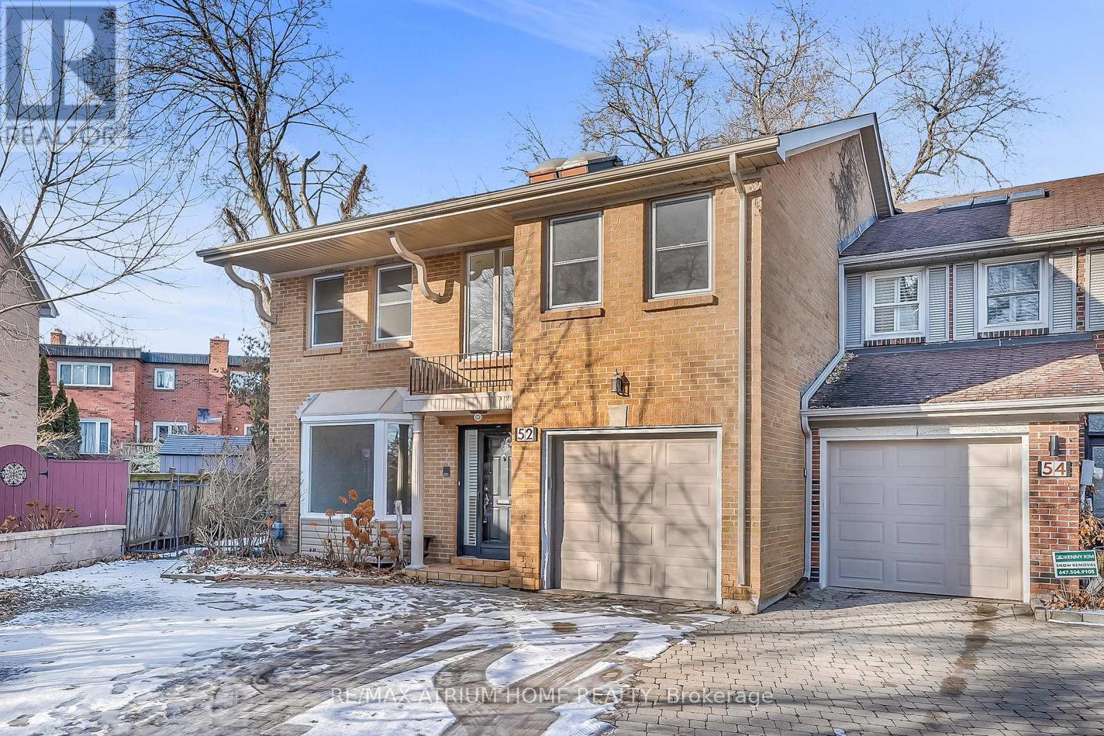 52 CHISWELL CRESCENT, Toronto, Ontario