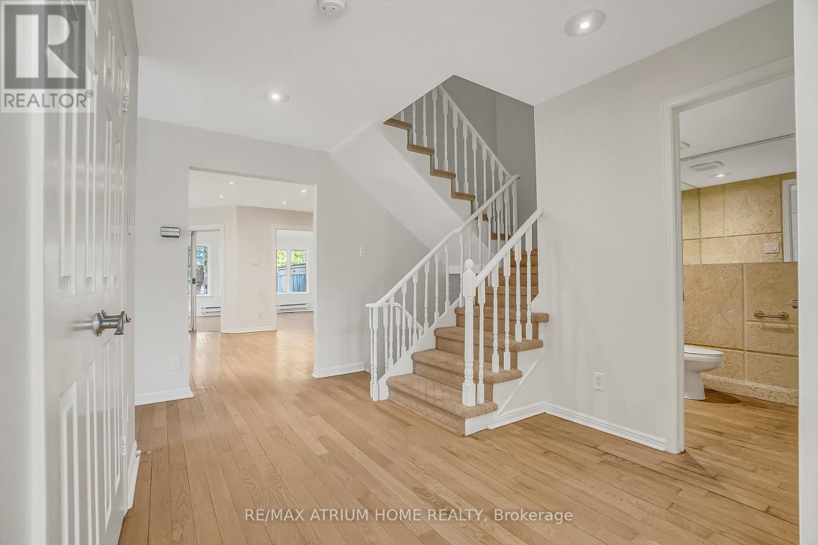 52 Chiswell Crescent, Toronto, Ontario  M2N 6E1 - Photo 7 - C12651920