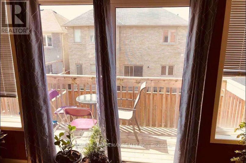 44 Lloydminster Avenue, Ajax, Ontario  L1Z 0N8 - Photo 9 - E12563592