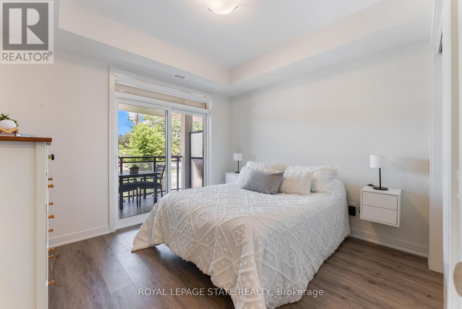 202 - 340 Plains Road E, Burlington, Ontario  L7T 0C2 - Photo 14 - W12478229