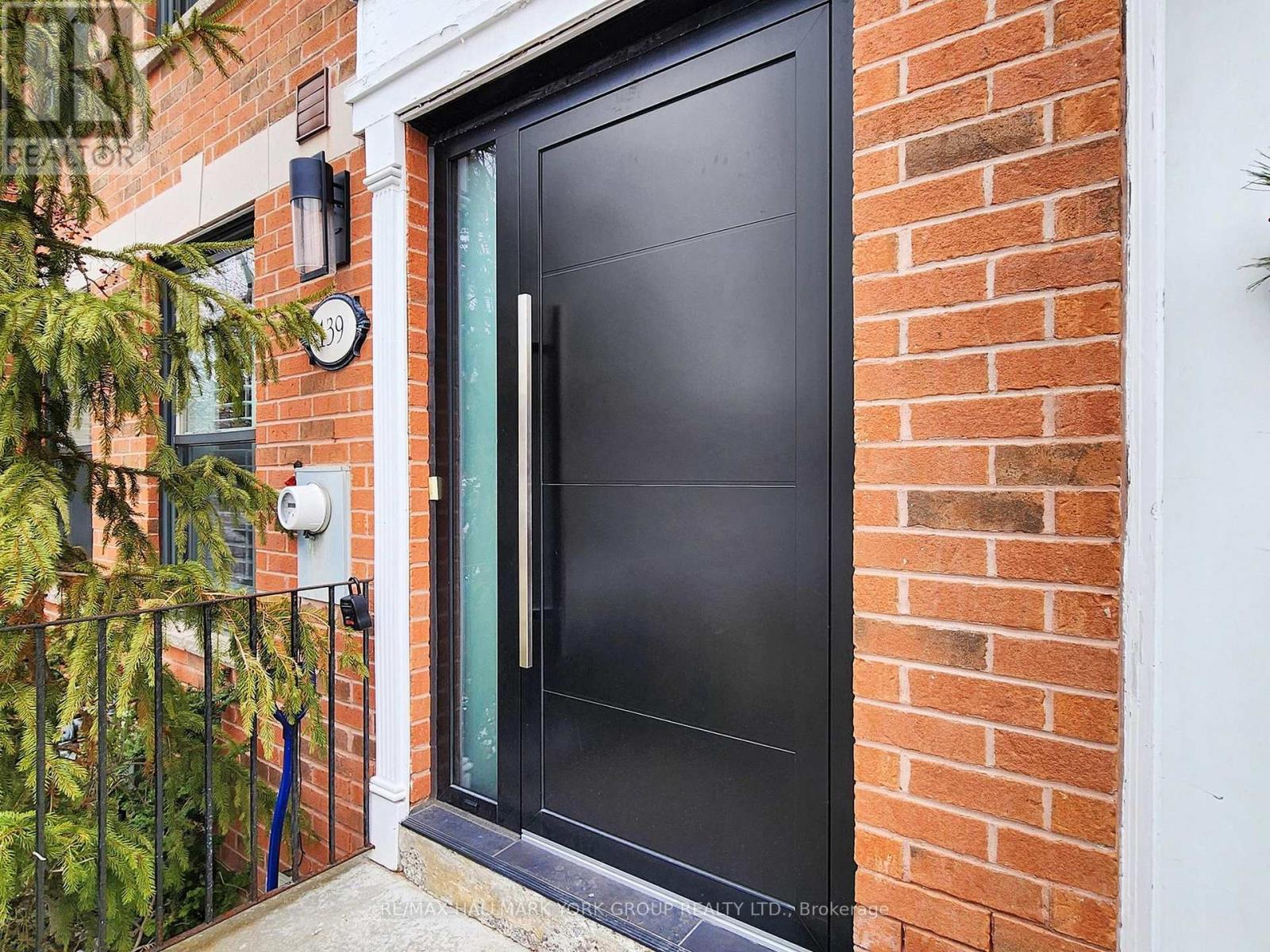 139 John West Way, Aurora, Ontario  L4G 7E3 - Photo 5 - N12651938