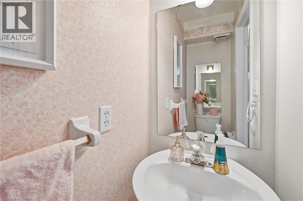 2230 Walkers Line Unit# 1, Burlington, Ontario  L7M 3Y8 - Photo 21 - 40790567