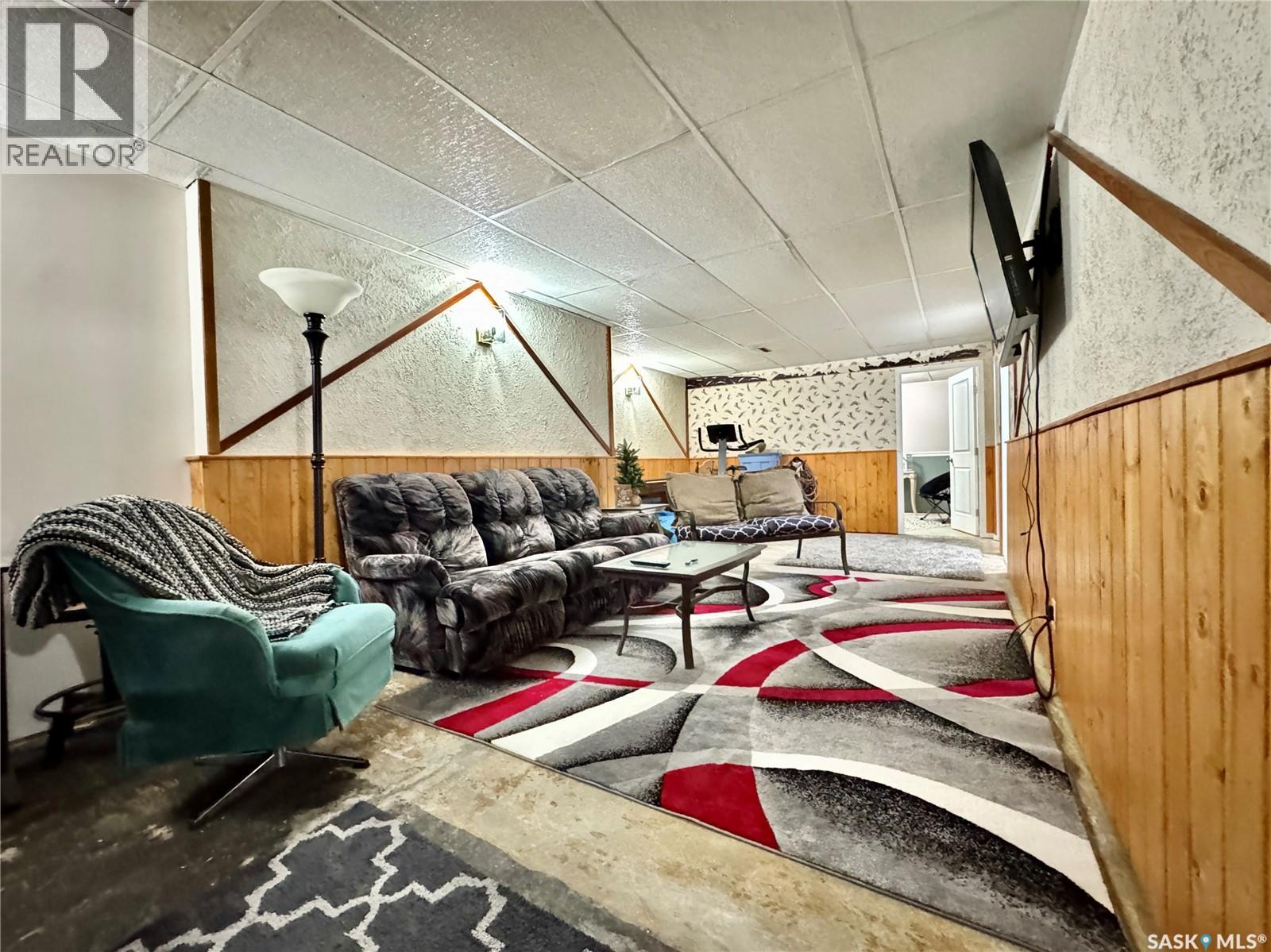 304 March Avenue E, Langenburg, Saskatchewan  S0A 2A0 - Photo 30 - SK996898