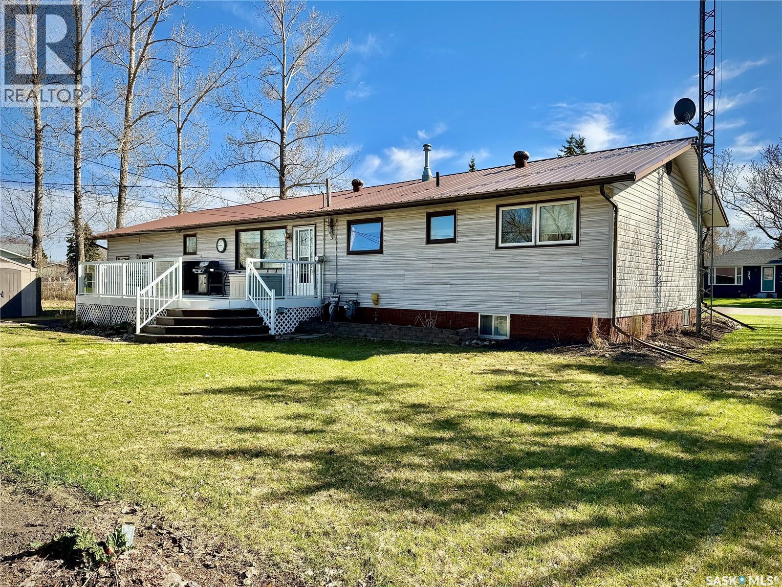 304 March Avenue E, Langenburg, Saskatchewan  S0A 2A0 - Photo 41 - SK996898