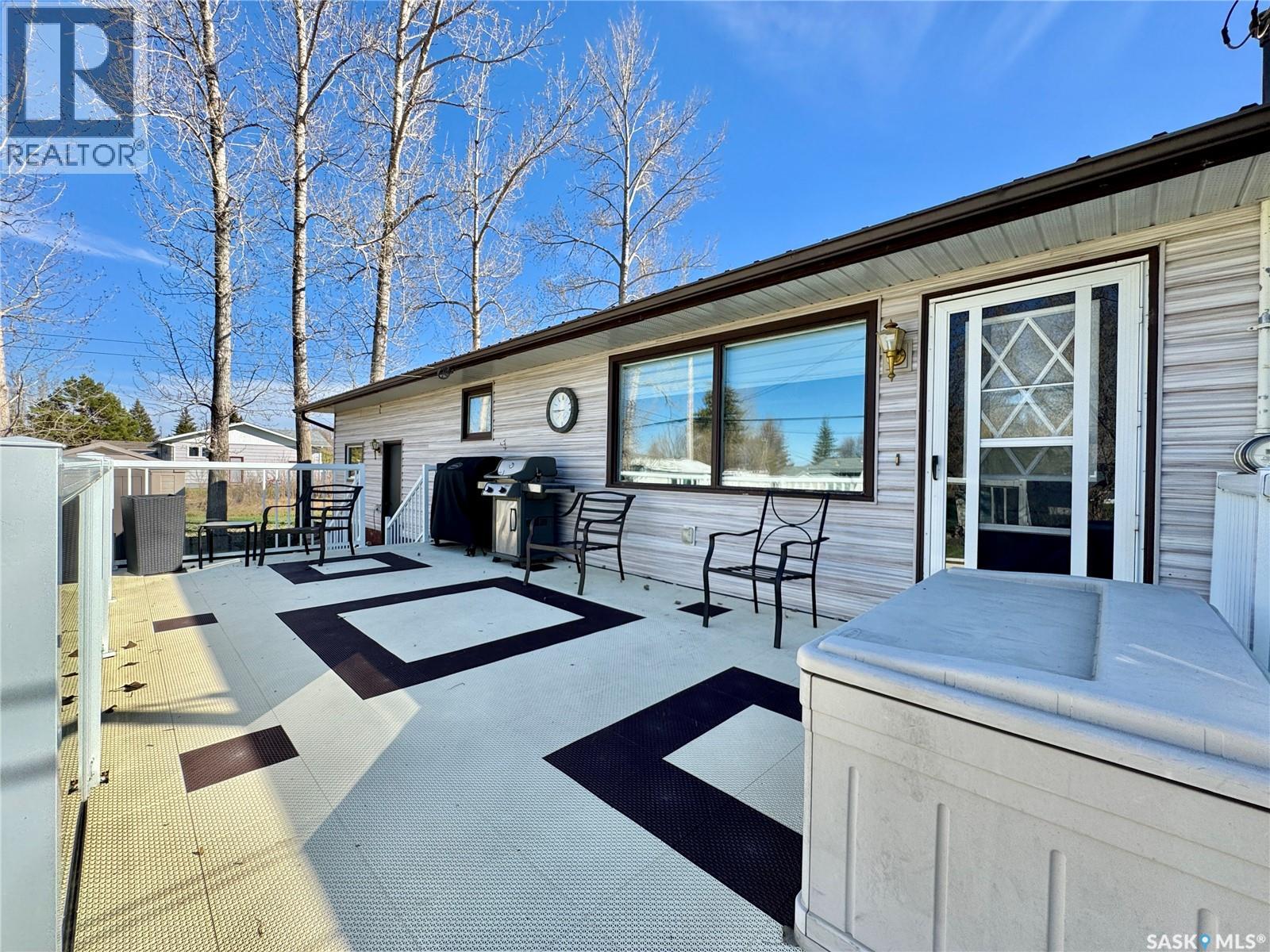 304 March Avenue E, Langenburg, Saskatchewan  S0A 2A0 - Photo 42 - SK996898