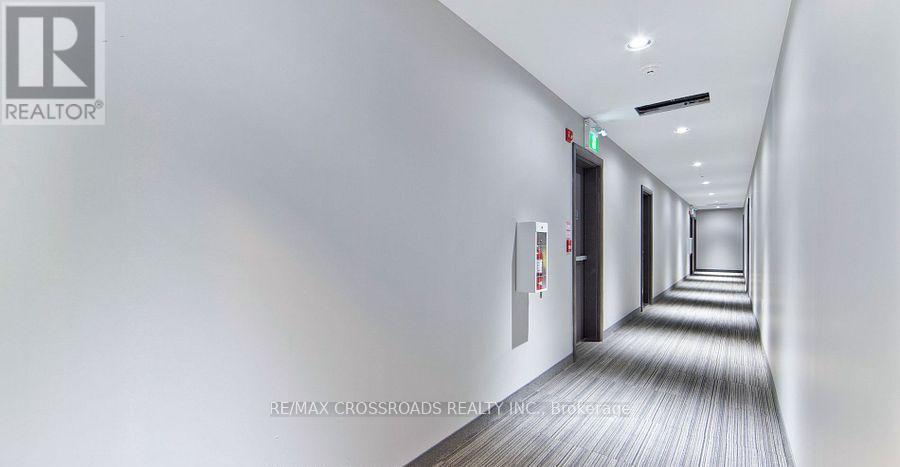 203 - 2375 Bronte Road, Oakville, Ontario  L6M 1P5 - Photo 5 - W12651902