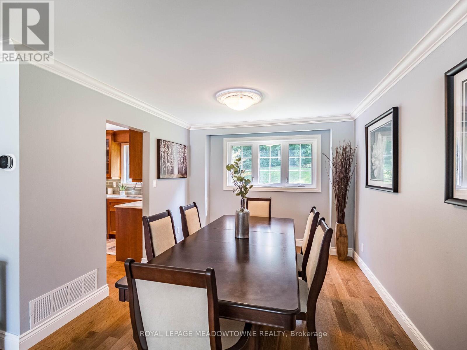 40 Hilltop Drive, Caledon, Ontario  L7C 1H6 - Photo 11 - W12651936