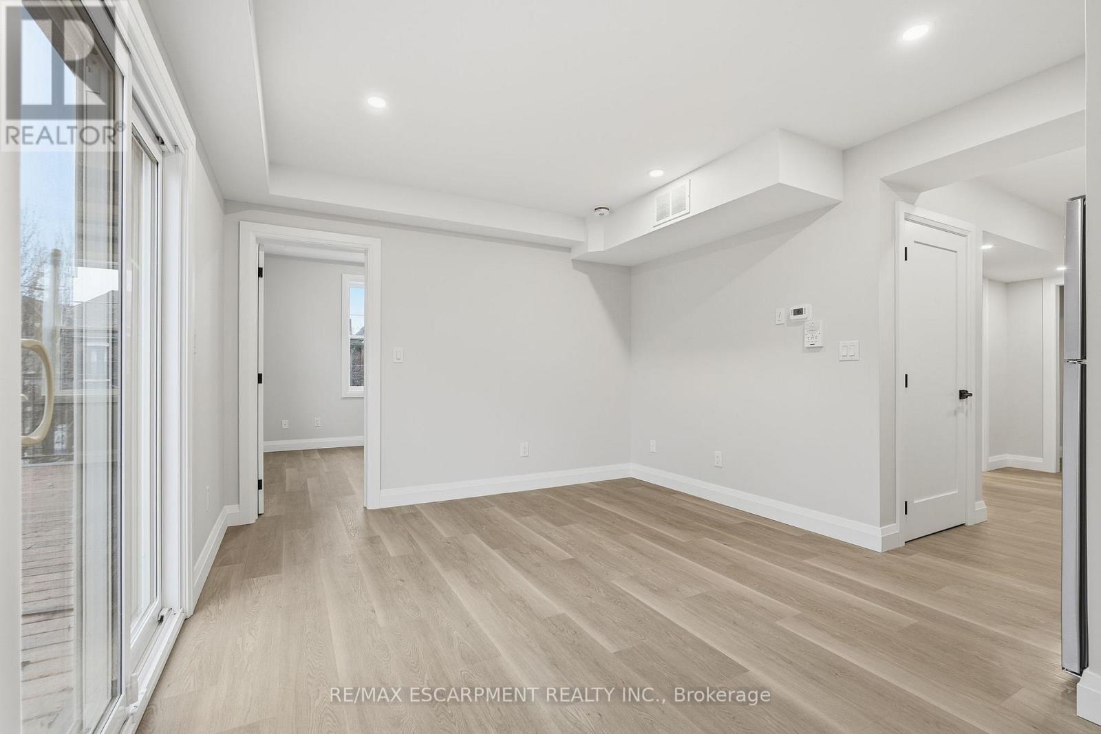 3 - 231 Park Street N, Hamilton, Ontario  L8L 1L9 - Photo 9 - X12651940