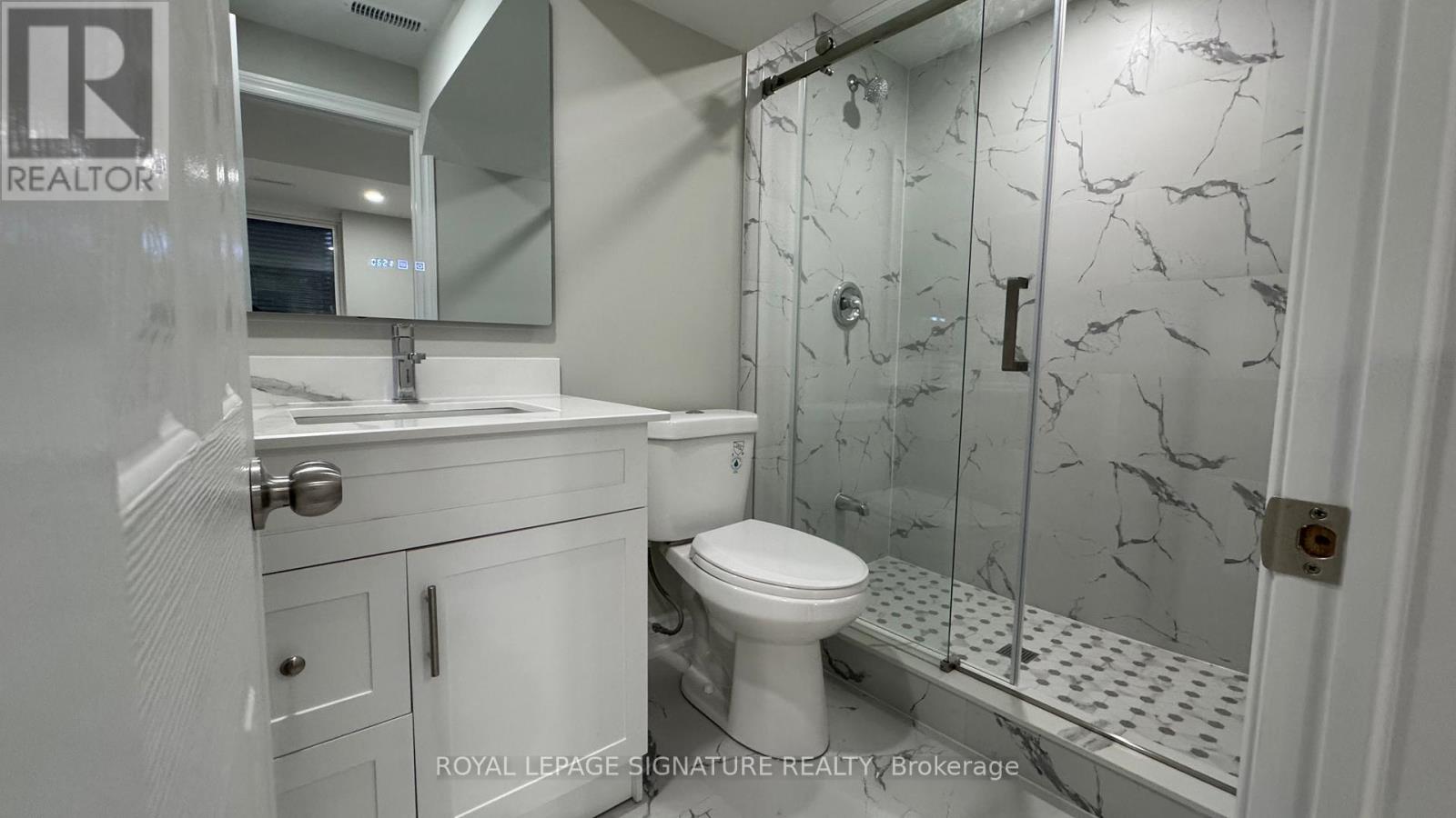 Bsmt 2bd - 1686 Summergrove Crescent, Mississauga, Ontario  L5M 3Z4 - Photo 8 - W12650944