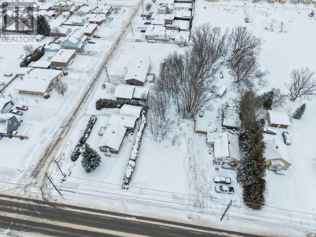 412 Second Lin, Sault Ste. Marie, Ontario  P6C 2J7 - Photo 6 - SM253514