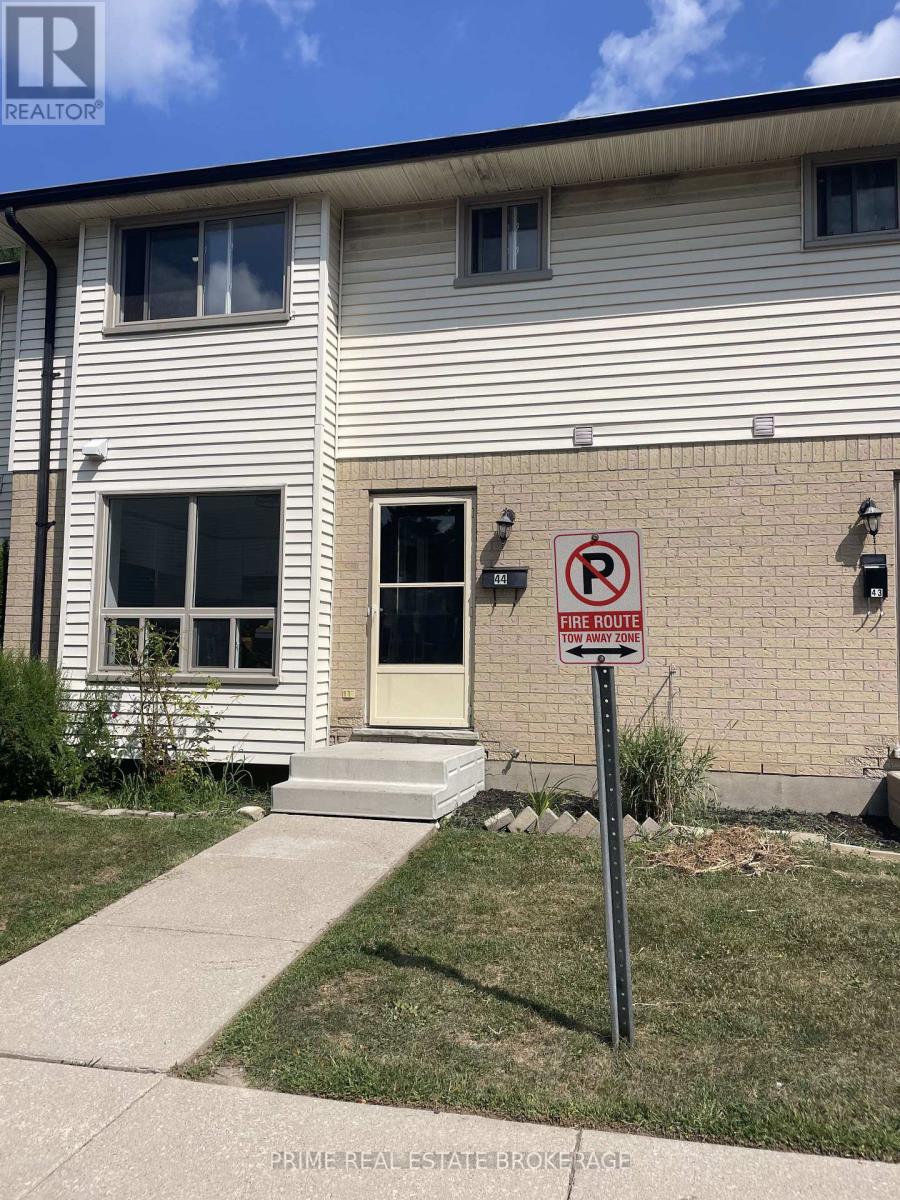 44 - 355 Sandringham Crescent, London South, Ontario  N6C 5K3 - Photo 1 - X12651966