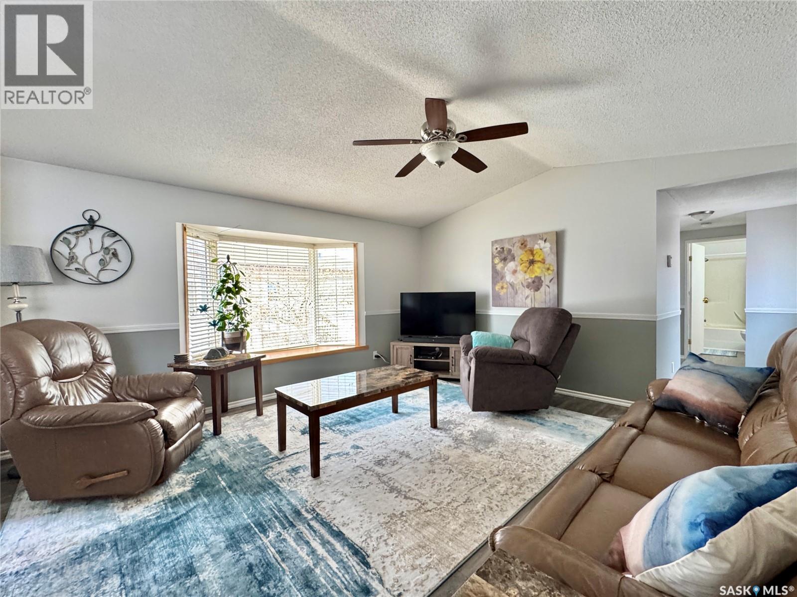 317 Riedel Avenue E, Langenburg, Saskatchewan  S0A 2A0 - Photo 2 - SK004650