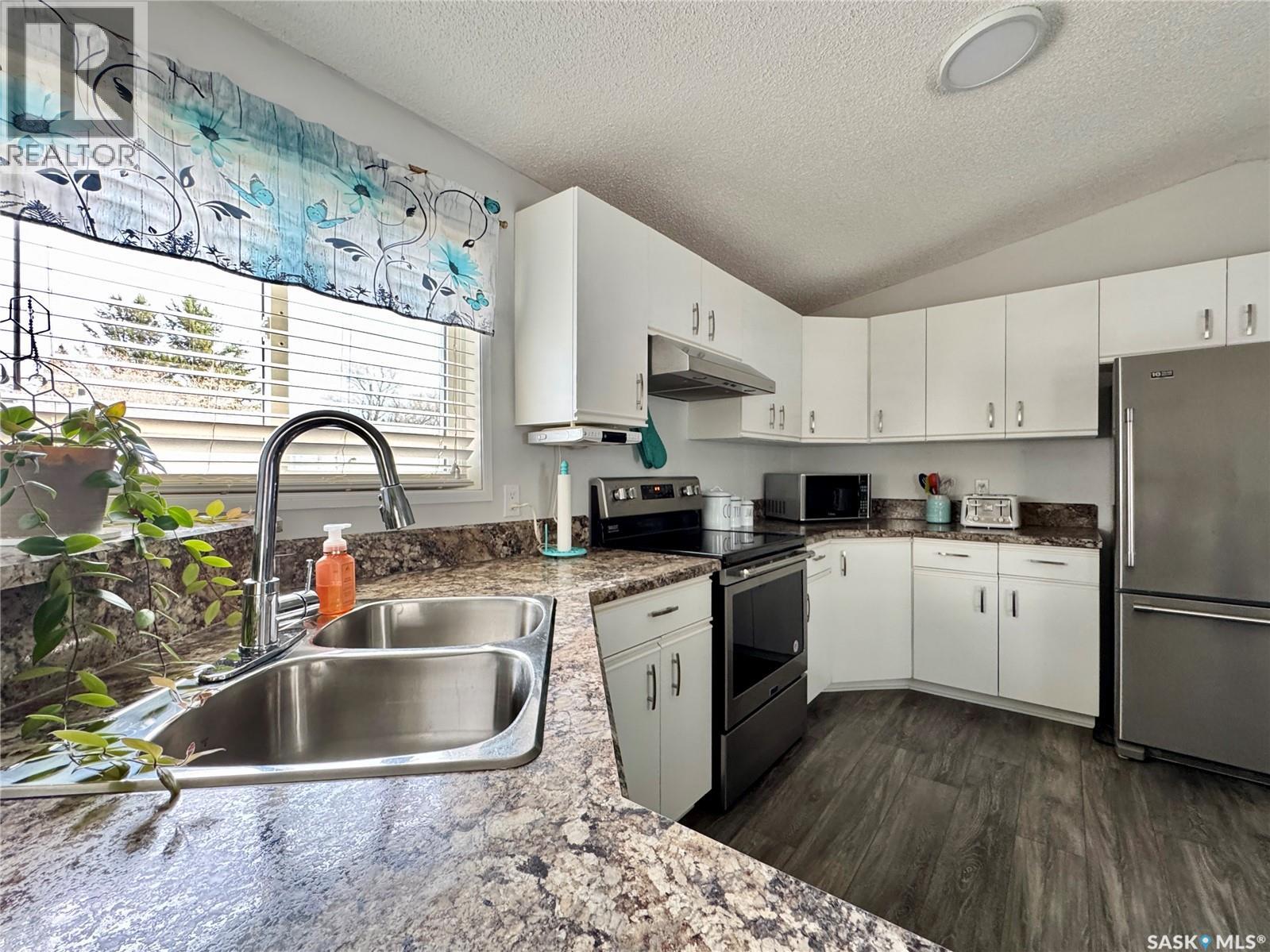 317 Riedel Avenue E, Langenburg, Saskatchewan  S0A 2A0 - Photo 8 - SK004650