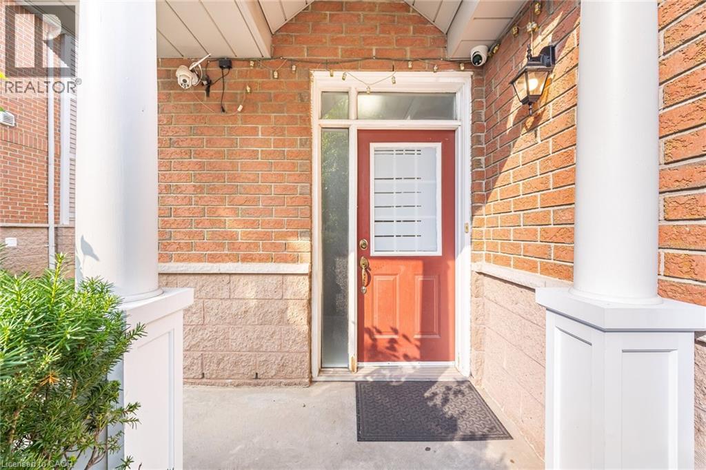 833 Scollard Court Unit# 30, Mississauga, Ontario  L5V 2B4 - Photo 3 - 40795130