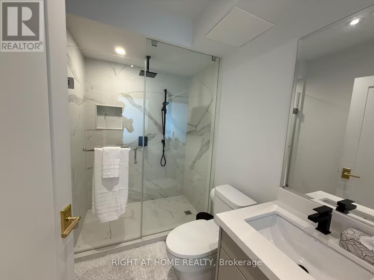 38b Churchill Avenue W, Toronto, Ontario  M2N 1Y7 - Photo 12 - C12652000