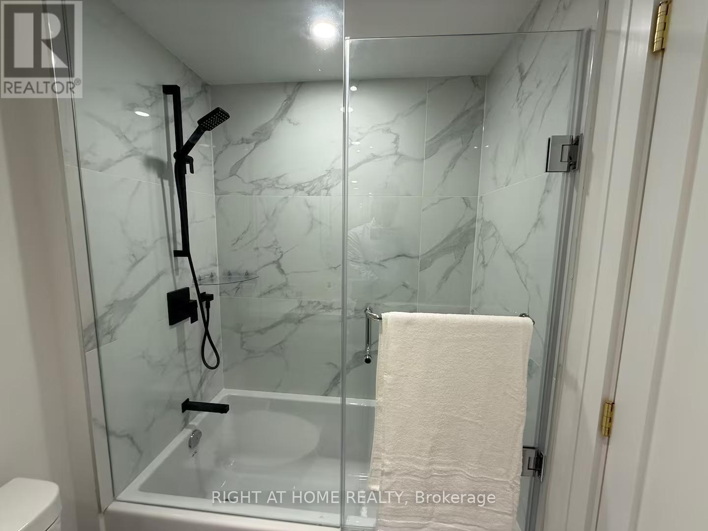 38b Churchill Avenue W, Toronto, Ontario  M2N 1Y7 - Photo 17 - C12652000